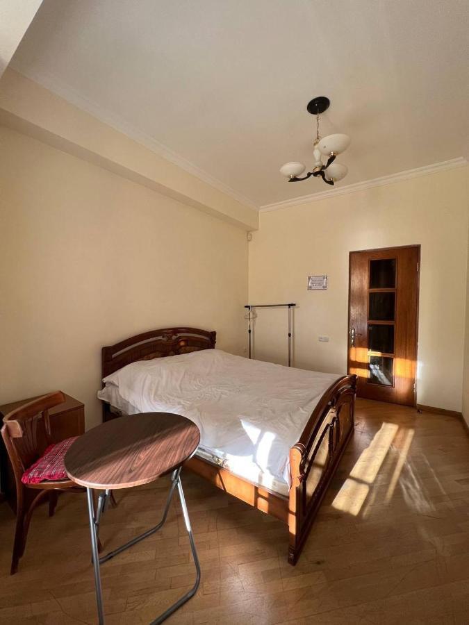 Arevahostel&Apartment Yerevan Ngoại thất bức ảnh