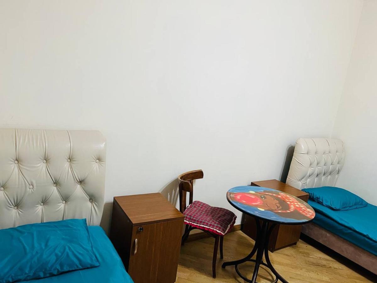 Arevahostel&Apartment Yerevan Ngoại thất bức ảnh