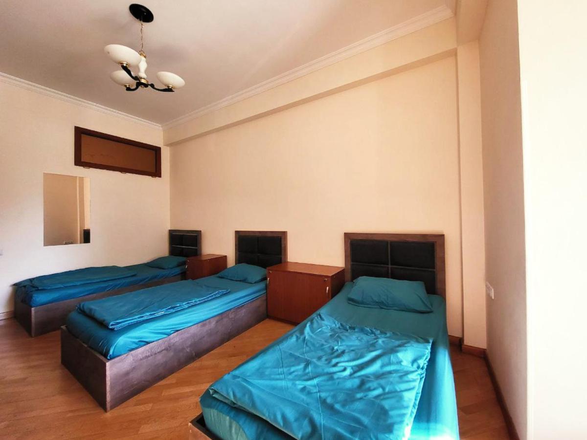 Arevahostel&Apartment Yerevan Ngoại thất bức ảnh